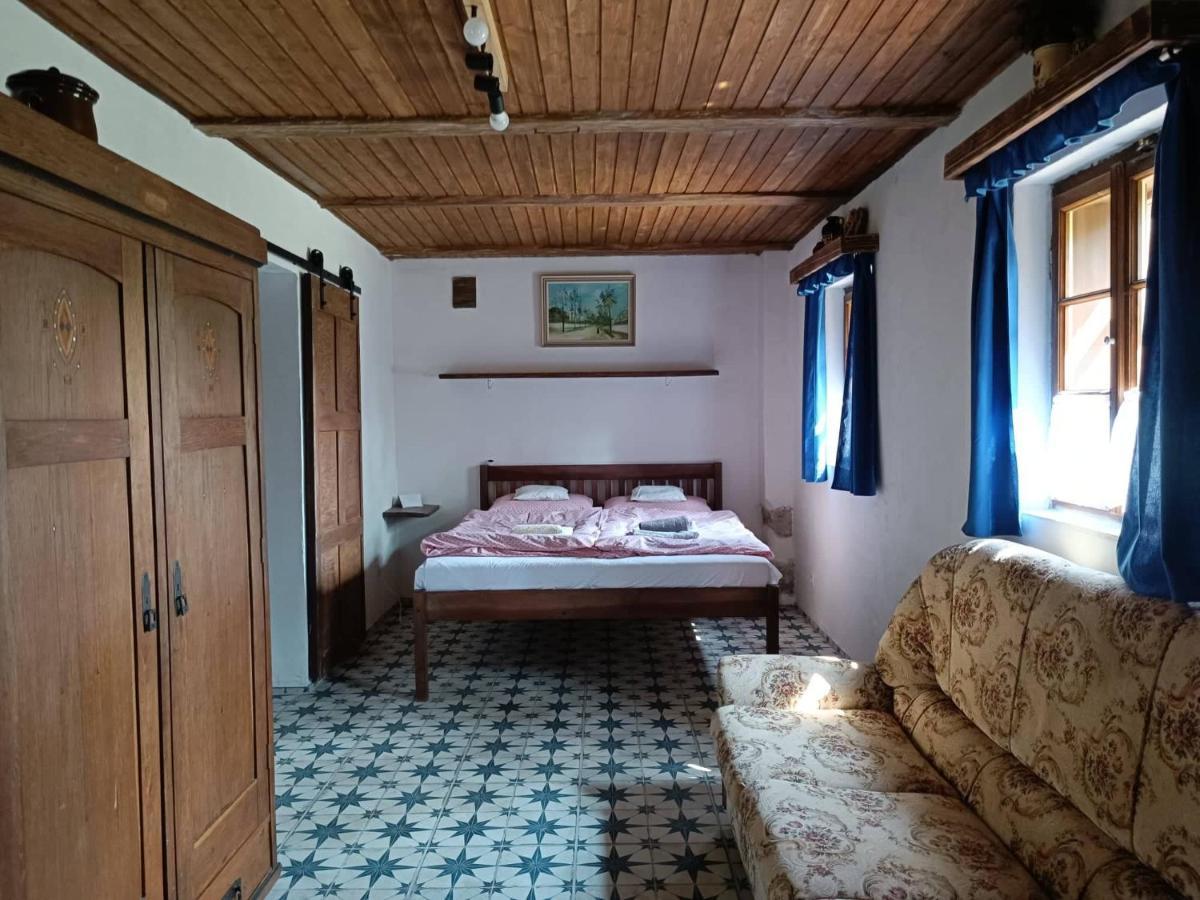Ubytovani Pod Jilmem Zumberk Bagian luar foto